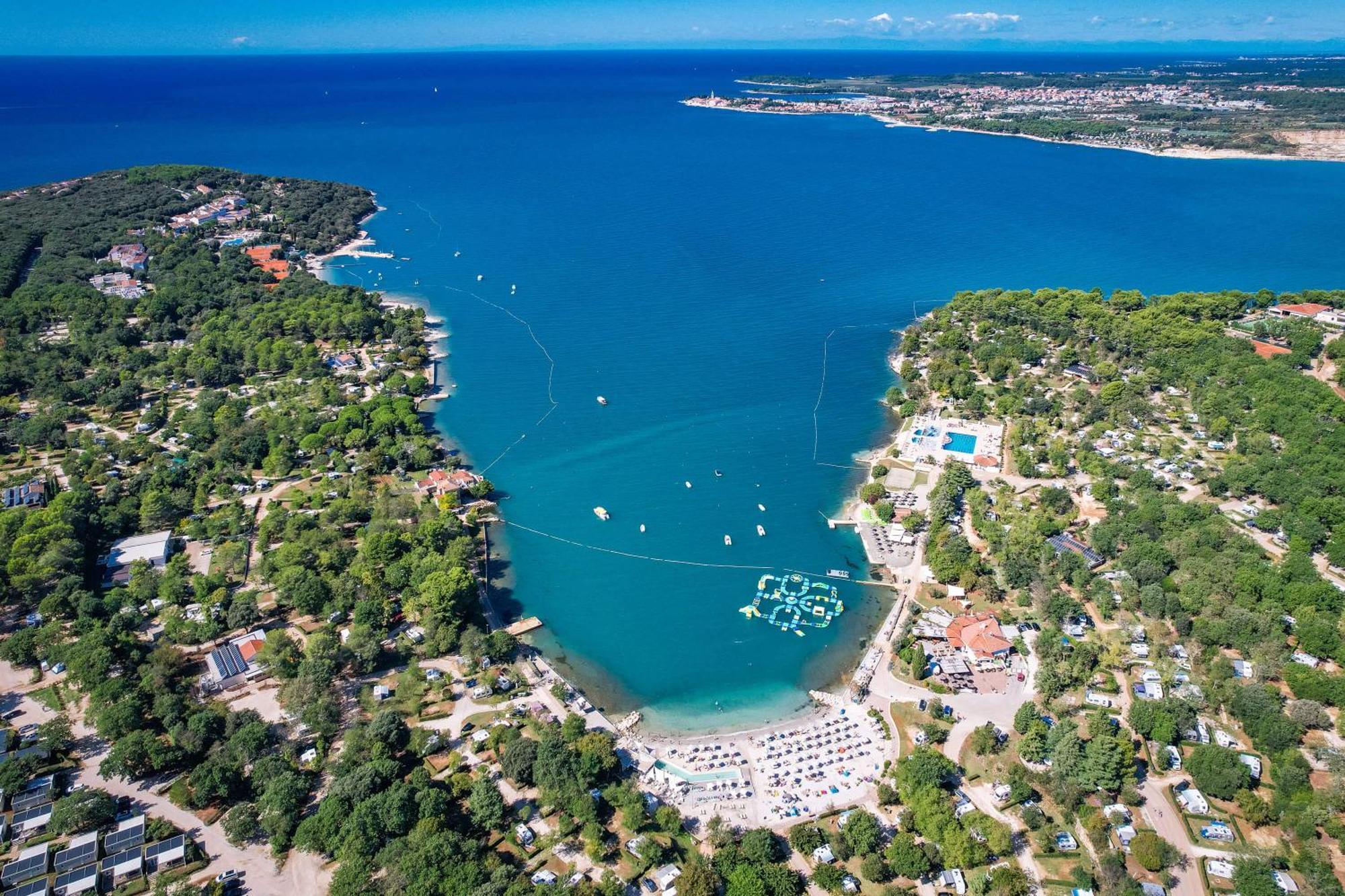 Easyatent Bungalow Tent Lanterna Červar-Porat Dış mekan fotoğraf