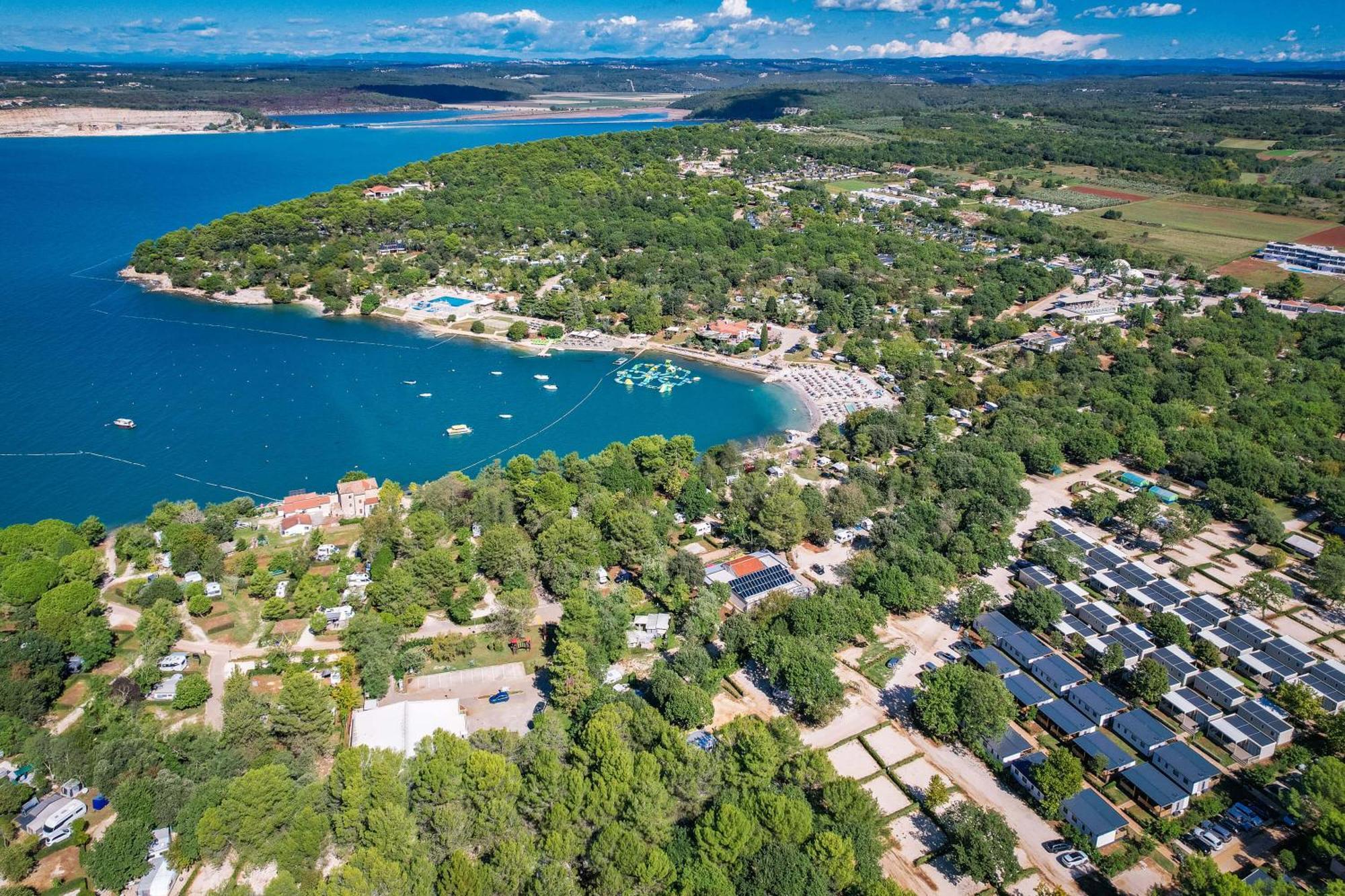 Easyatent Bungalow Tent Lanterna Červar-Porat Dış mekan fotoğraf