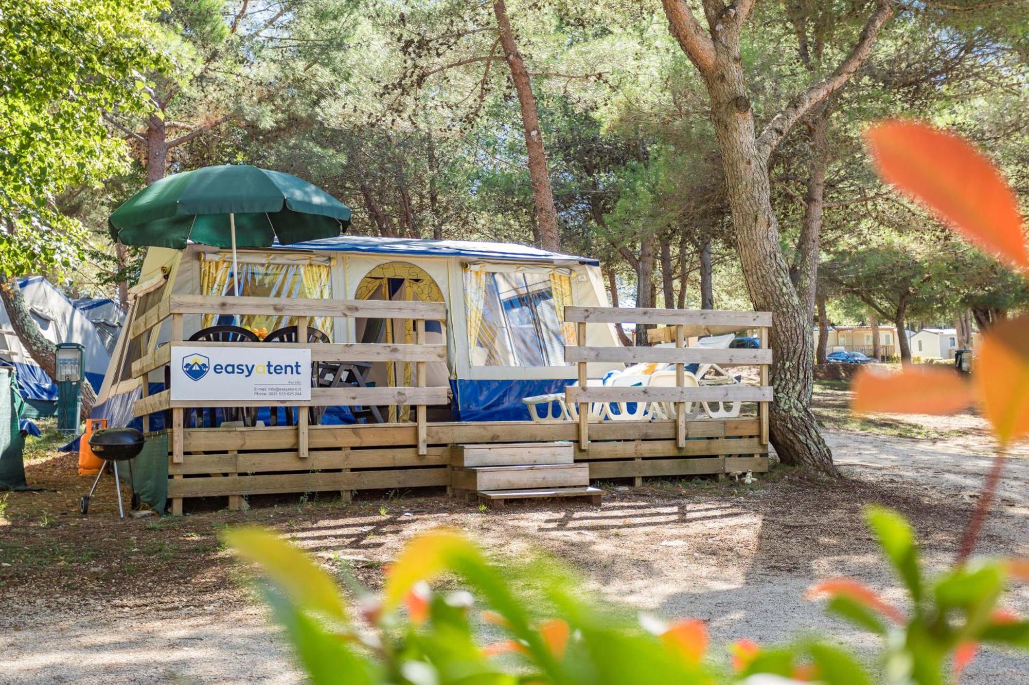 Easyatent Bungalow Tent Lanterna Červar-Porat Dış mekan fotoğraf
